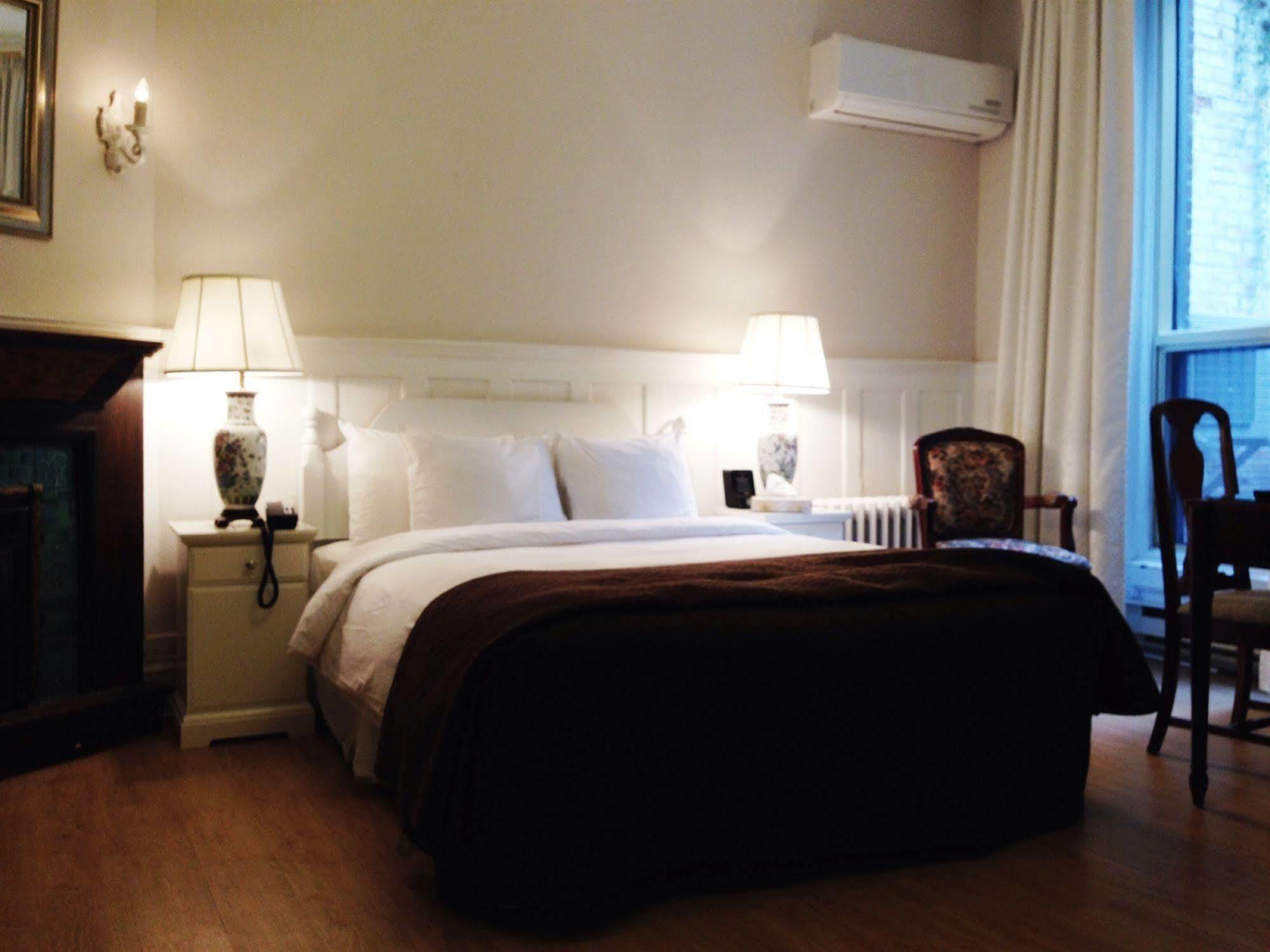 Ambrose House & Cafe - Self Check-In Guesthouse Montreal Zewnętrze zdjęcie